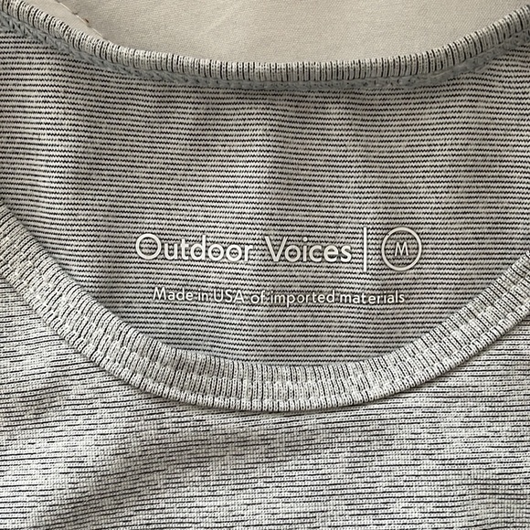 Gently Worn Outdoor Voices Athena Crop Top - Picture 2 of 2